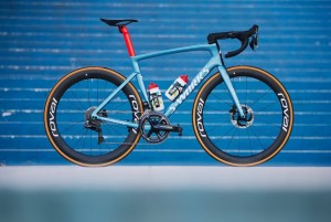 Sagan-2022-Specialized-Tarmac--e1641328036494.jpeg