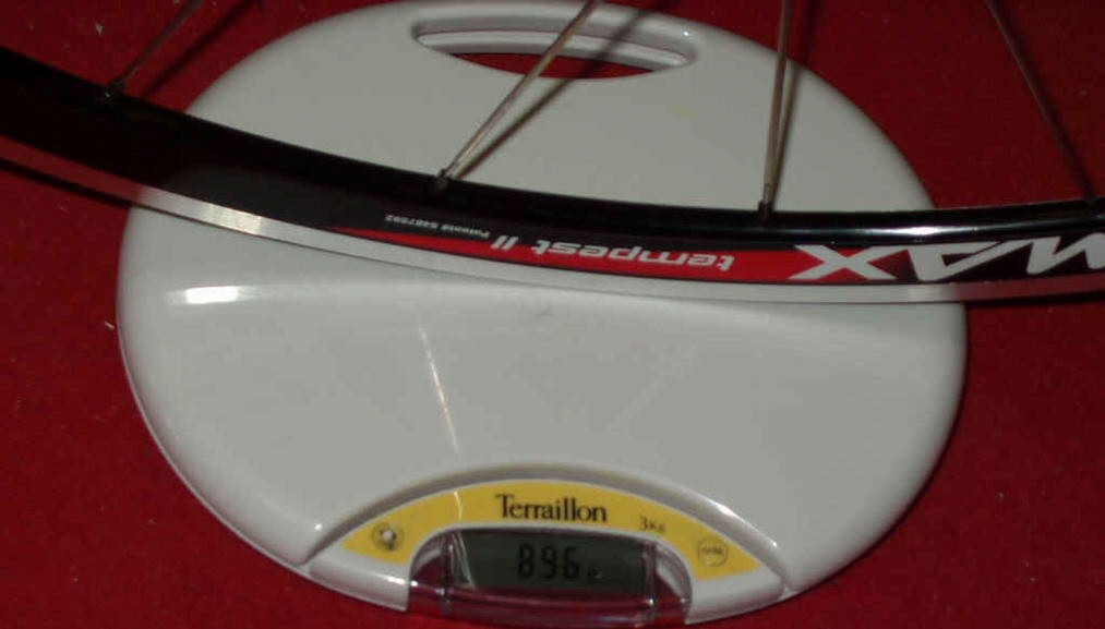 Velomax Tempest II 2004 : 896gr